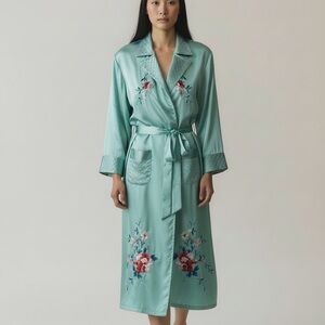 1940’s Yokohama Vintage women’s robe or Kimono Satin handmade Japan WW2 souvenir